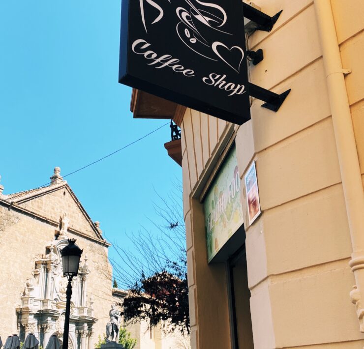 Dancing Coffee Shop en Plaza Universidad